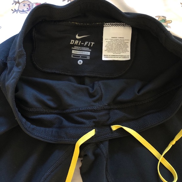 Nike Livestrong leggings - Picture 5 of 6